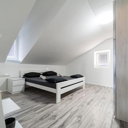 City Center Mayess Aparment 자다르 외부 사진