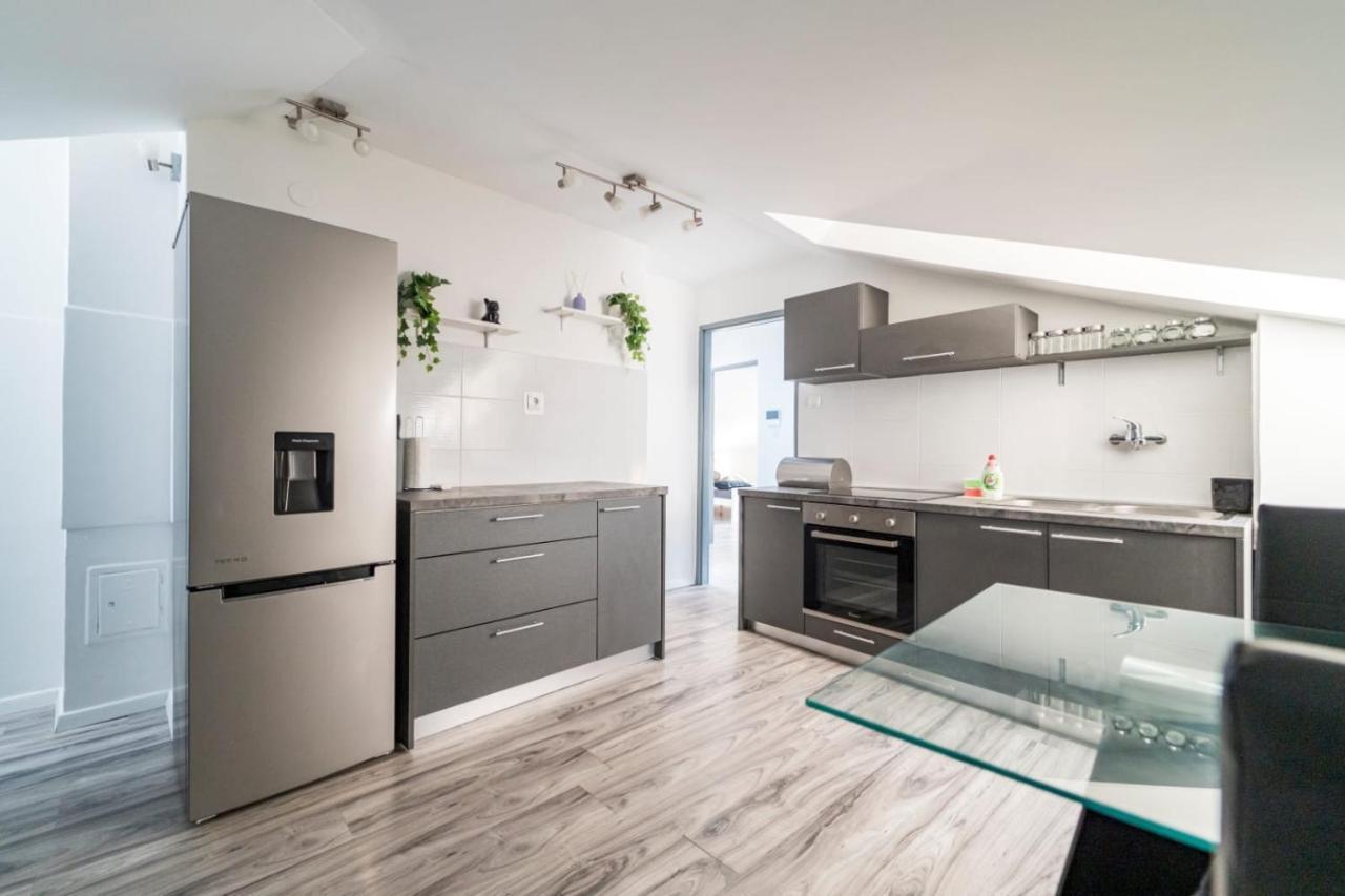 City Center Mayess Aparment 자다르 외부 사진