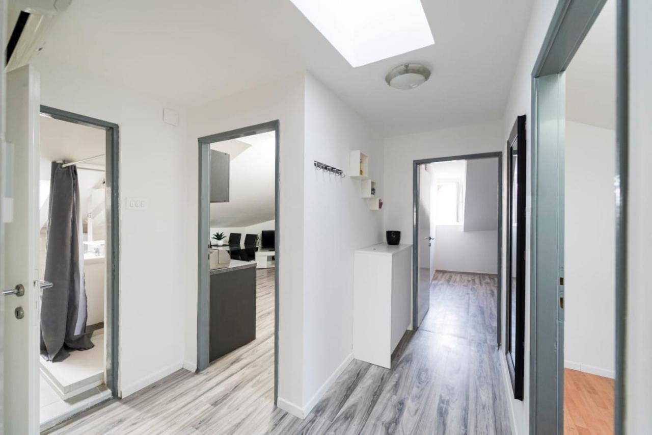 City Center Mayess Aparment 자다르 외부 사진