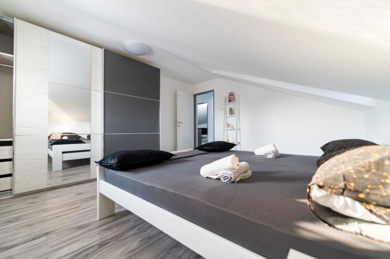 City Center Mayess Aparment 자다르 외부 사진